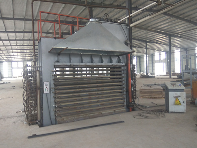 壓板機(jī) 壓板機(jī)